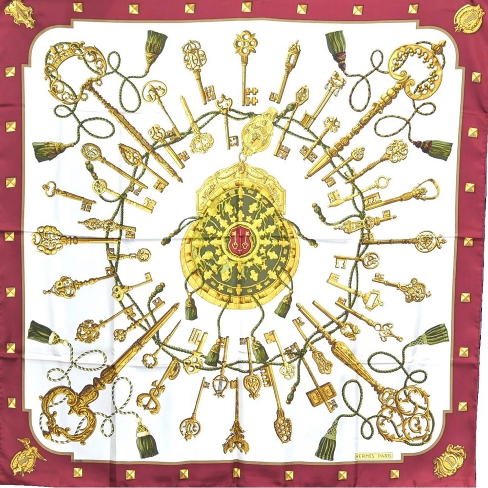 EUC No Callouts Hermes Les Cles Carre 90 Scarf